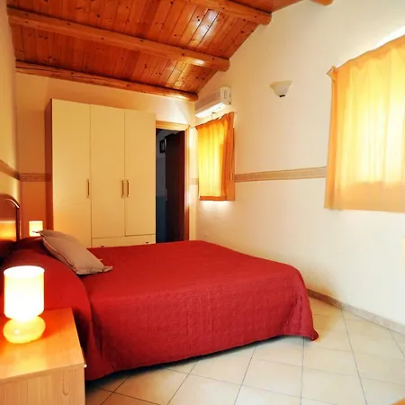 Isola Del Sole Bed & Breakfast 3*